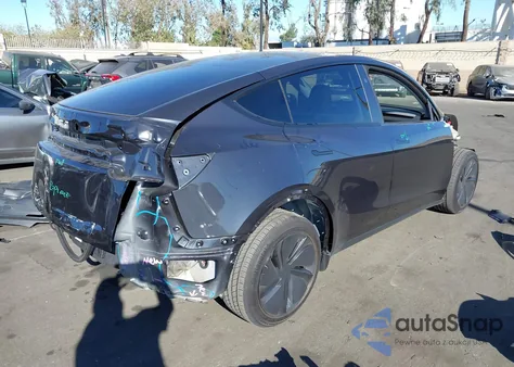 2026 Tesla Model Y Long Range Dual Motor All-Wheel Drive from USA, damaged, VIN 7SAYGDED5TF417138
